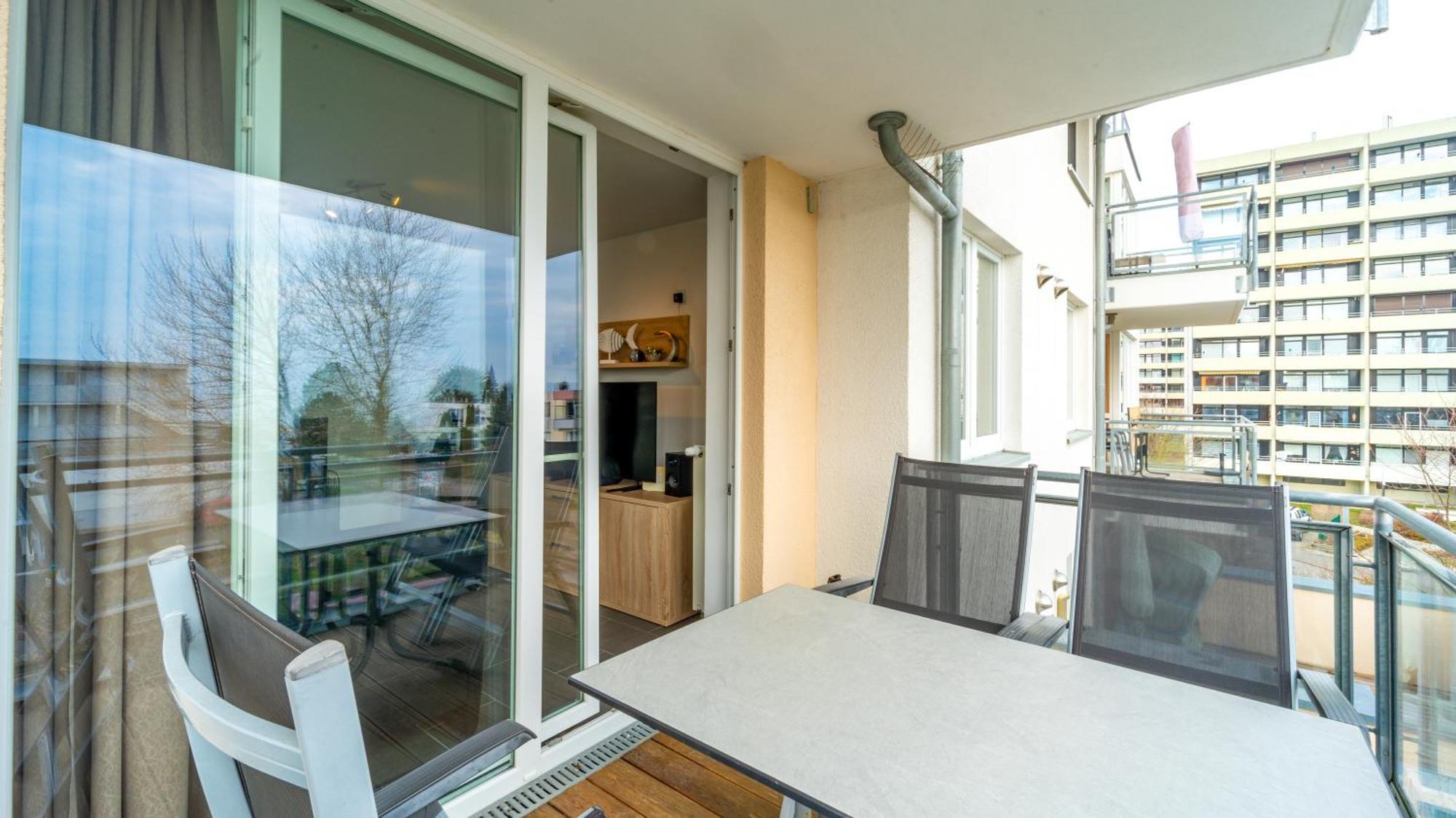 Leuchtturm 10 Apartment โกรสเซนโบรเดอ ภายนอก รูปภาพ