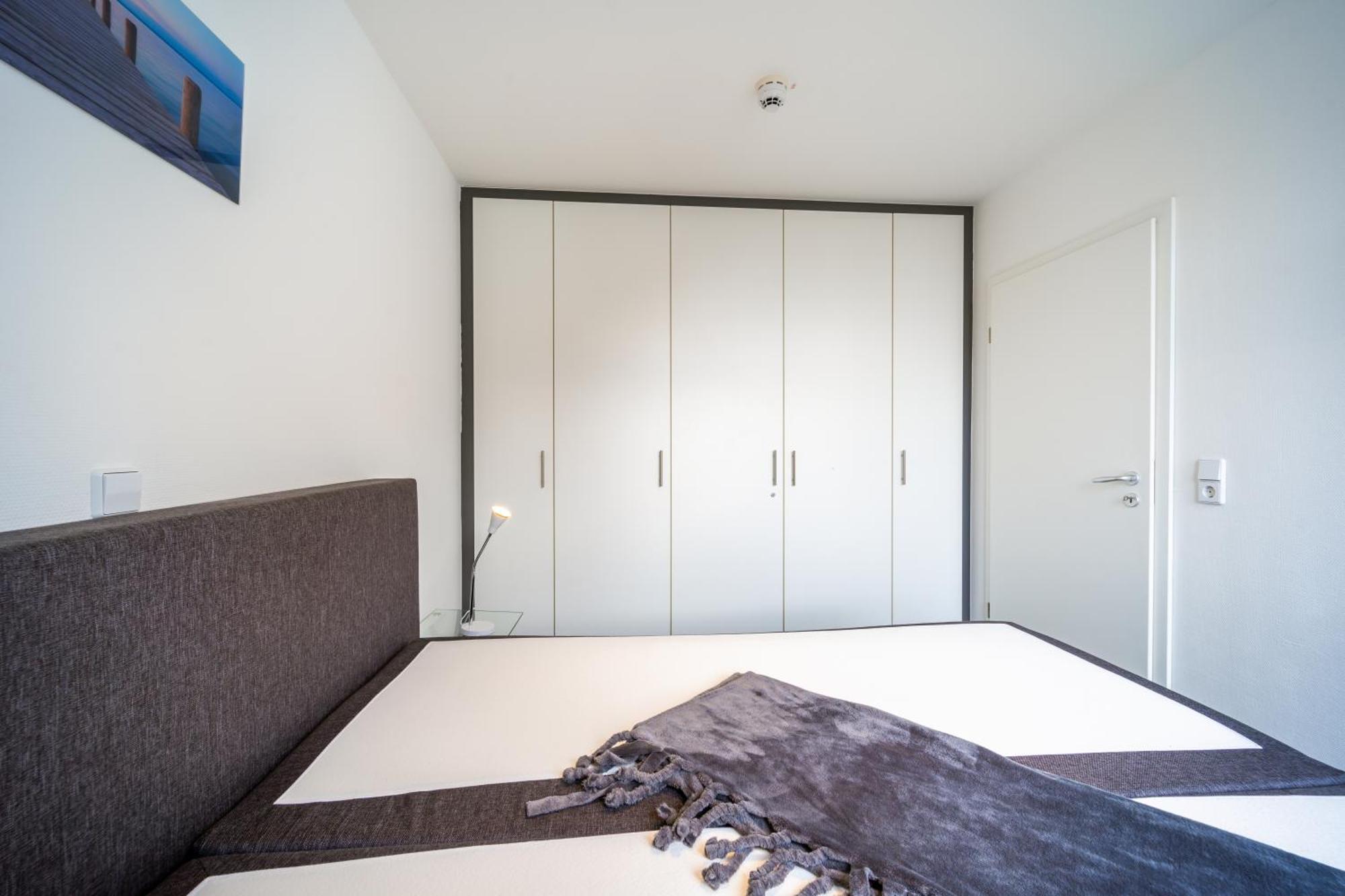 Leuchtturm 10 Apartment โกรสเซนโบรเดอ ภายนอก รูปภาพ