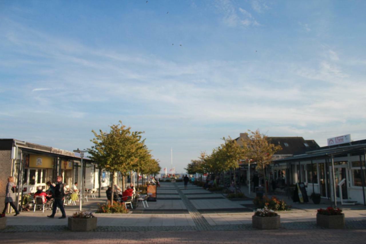 Leuchtturm 10 Apartment โกรสเซนโบรเดอ ภายนอก รูปภาพ